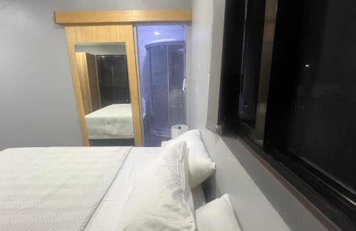 Nadi House | SUNRISE - Deluxe Master Bedroom