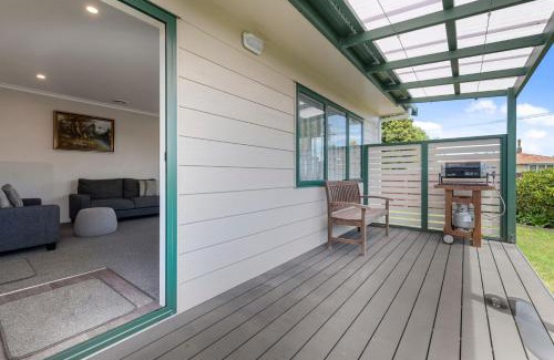 Owhata House | Sunrise Getaway - Rotorua Holiday Home