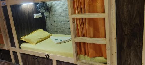 Juhu Hostel | Sunrise juhu hostel