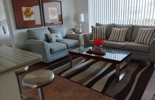 Hillsboro Beach Apartment | Sunrise Ocean Suites