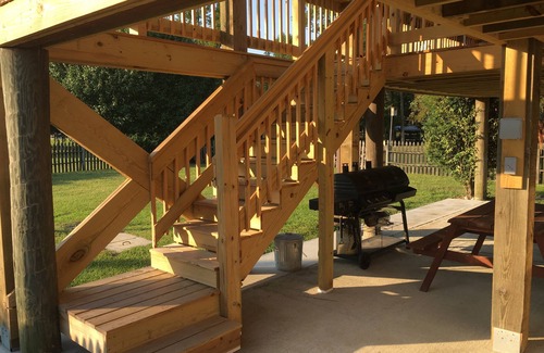 Minnesott Beach Cabin | Sunrise on the Porch - Vacation Cabin near Dawson Creek