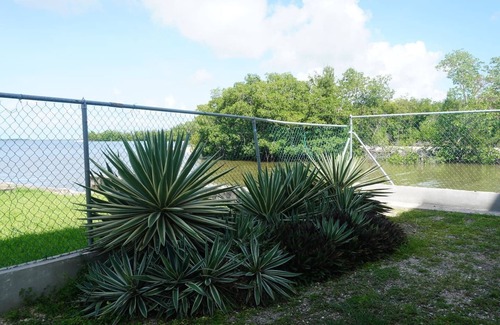 Belize City Apartment | Sunrise Sea View 2-bed Studio w Pool & Deck, 1stFl