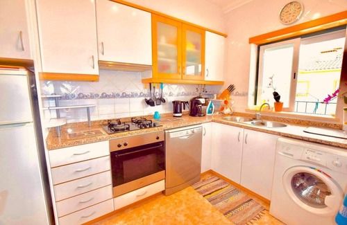 Vale de Carro Apartment | Sunrise view family ,swimming pool with close to beach !