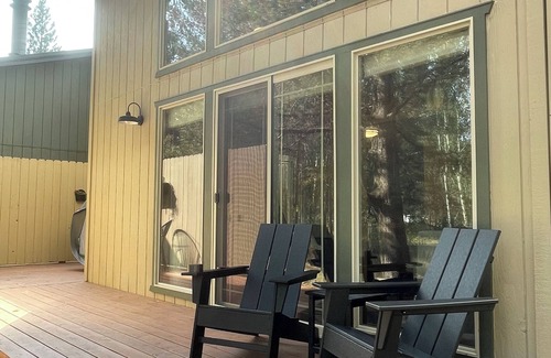 Three Rivers House | Sunriver Area Adventure Retreat + EV Charger!