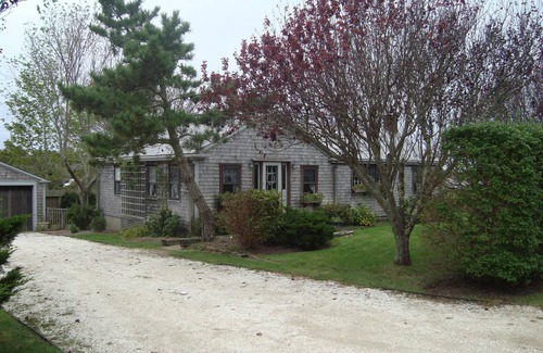 Madaket Cottage | Sunset and Scenic Views of Hither Creek and Madaket Harbor .a peaceful place!