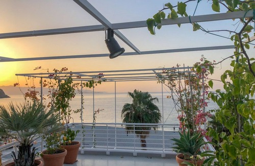 Scilla Apartment | Sunset Apartment