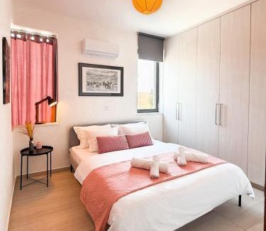 Larnaca Apartment | Sunset Balcony and Espresso Station Apartment