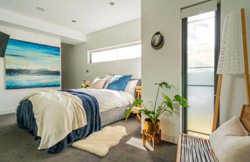 Elwood Apartment | Sunset Boulevard