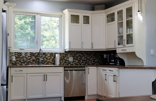 Adolphustown Cottage | Sunset Haven Waterfront Lake House - Four seasons