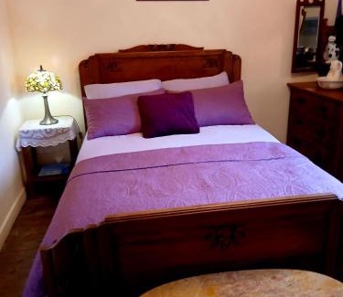 Magnac-Laval Bed & Breakfast | Sunset House Chambres de Hotes