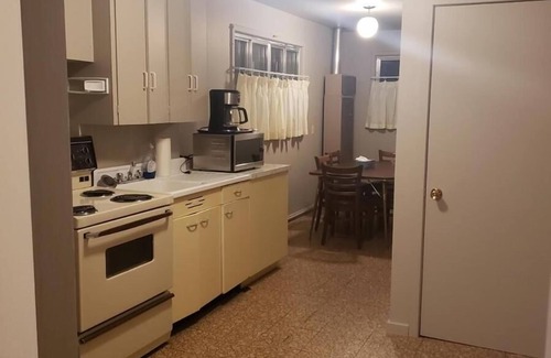 Fort Macleod Hotel | Sunset Motel