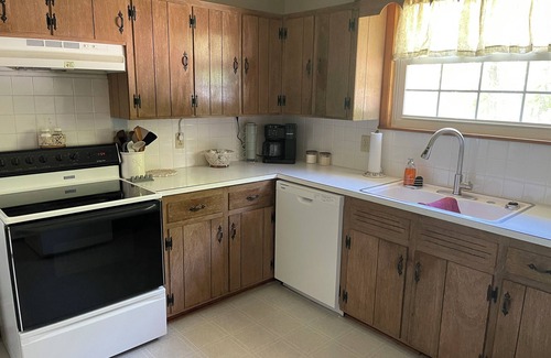 Waynesville House | Sunset Place - 3-bedroom house in Waynesville Fort Leonard wood - Pool Table
