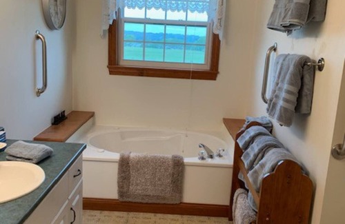 South Thomaston Apartment | Sunset River Housenn