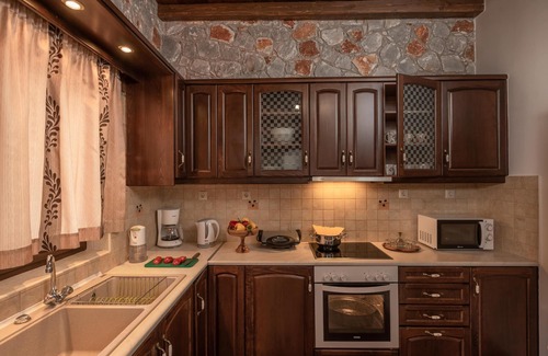 Kolymbari Villa | Sunset traditional house