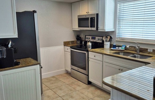 Bradenton Beach House | Sunset View Pet Friendly w/Pool Beach Home