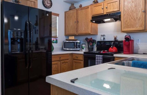 Tramonto House | Sunset Views From Your North Phoenix Condo Stay