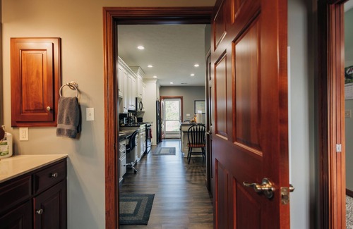Sugarcreek Apartment | Sunset Views in the midst of Amish Country