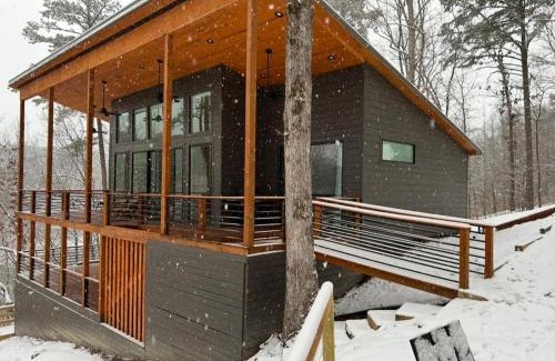 Arley House | Sunset Views-Modern Lake Retreat on Lewis Smith Lake