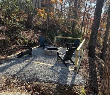 Arley House | Sunset Views-Modern Lake Retreat on Lewis Smith Lake