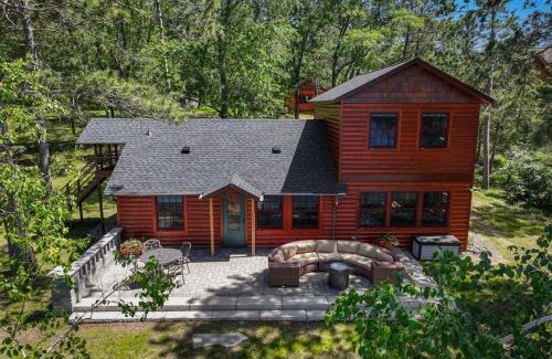Pequot Lakes House | Sunsets on Upper Hay