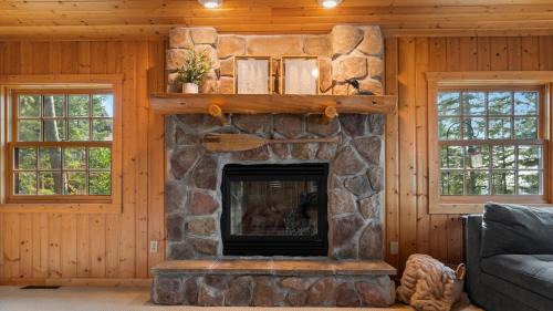 Pequot Lakes House | Sunsets on Upper Hay