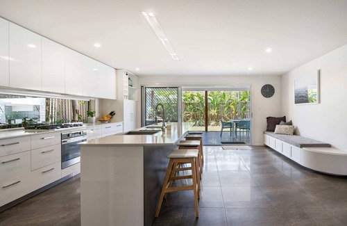 Warana House | Sunshine Coastal Retreat - Stroll to the Shoreline