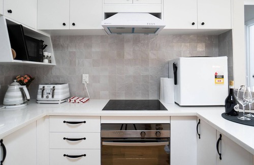 St. Heliers House | Sunshine Daydream w Edmund Cottage