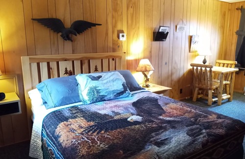 Ontonagon Hotel | Sunshine Motel and Cabins