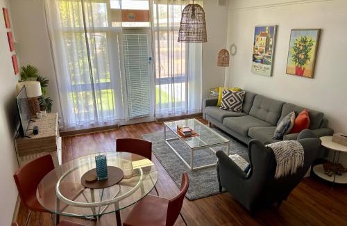 Brahma Lodge Apartment | Sunshine Three