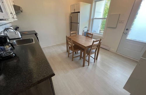 Vieux-Limoilou Apartment | Super 3,5 Près de la 3ème ave