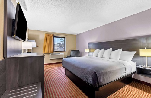 Amsterdam Hotel | Super 8 by Wyndham Amsterdam
