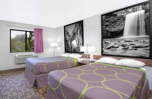 Appomattox Hotel | Super 8 by Wyndham Appomattox VA