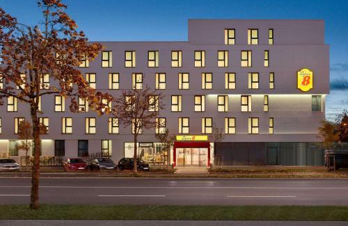 Augsburg-Goggingen Hotel | Super 8 by Wyndham Augsburg