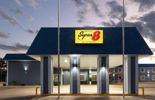 Buffalo Hotel | Super 8 by Wyndham Buffalo