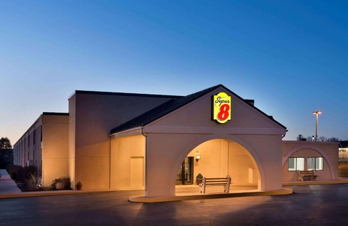 Scotland Hotel | Super 8 by Wyndham Chambersburg I-81