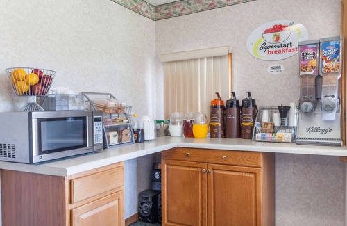 Forest Acres Hotel | Super 8 by Wyndham Columbia SC/Ft. Jackson