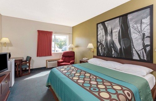Cresco Hotel | Super 8 by Wyndham Cresco IA