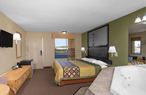 Dunn Hotel | Super 8 by Wyndham Dunn