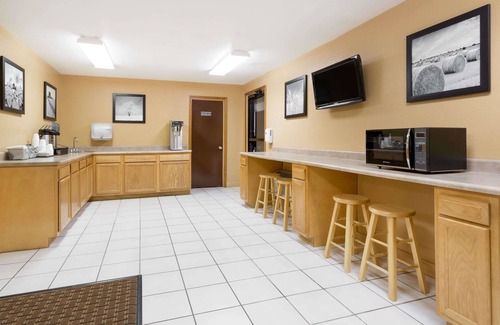 Goodland Hotel | Super 8 by Wyndham Goodland
