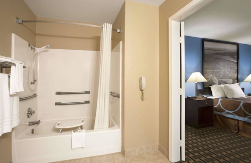 Henryetta Hotel | Super 8 by Wyndham Henryetta