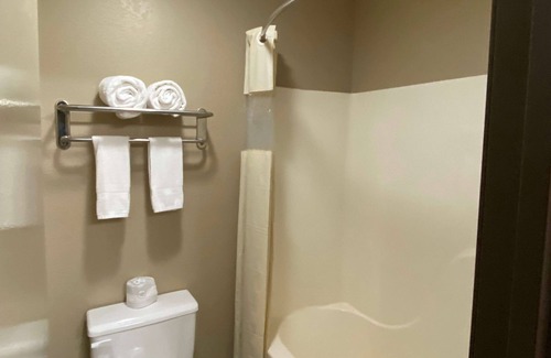 Independence Hotel | Super 8 by Wyndham Independence KS