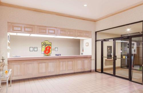 Jasper Hotel | Super 8 by Wyndham Jasper TX