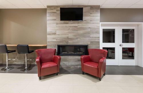 Mont-Laurier Hotel | Super 8 by Wyndham Mont Laurier