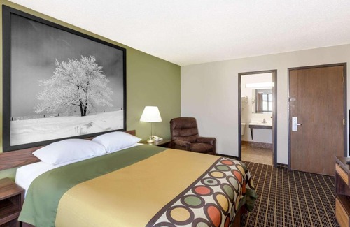 Norfolk Hotel | Super 8 by Wyndham Norfolk