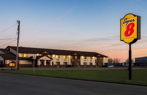 Oelwein Hotel | Super 8 by Wyndham Oelwein