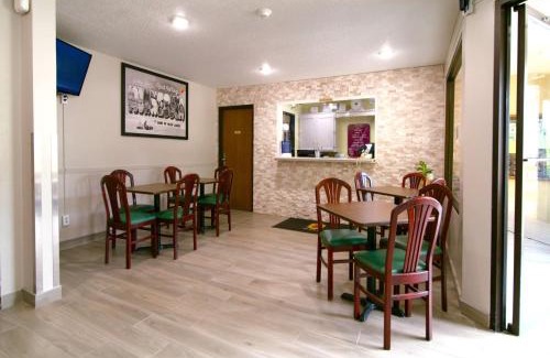 Red Wing Hotel | Super 8 by Wyndham Red Wing