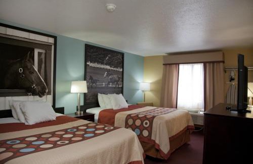 Richmond Hotel | Super 8 by Wyndham Richmond