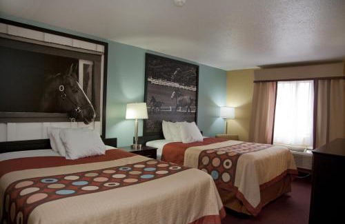 Richmond Hotel | Super 8 by Wyndham Richmond