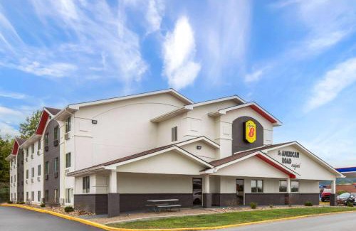 Summersville Hotel | Super 8 by Wyndham Summersville - New River National Park