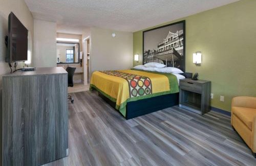 Tillmans Corner Hotel | Super 8 by Wyndham Mobile/Tillmans Corner